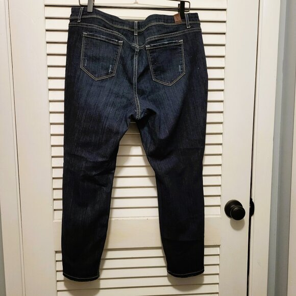 Simply Vera Vera Wang Women's Skinny Jeans 16P Mid Rise Distressed Like New - Picture 13 of 13